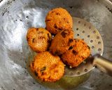 A picture of step 4 of Little Millet Masal vada.