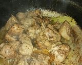 صورة لخطوة 1 من وصفة طاجن لحمة بالبصل والبطاطس يجنن 😋