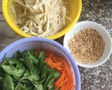 Hình bước làm 2 của món Gỏi ngó sen tai heo