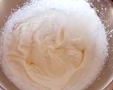 Une image de l'étape 8 de Gâteau moelleux au chocolat 🍫 chantilly 😋.