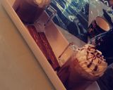 صورة لخطوة 1 من وصفة ميلك شيك سنيكرز