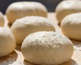 A picture of step 2 of Soya chaap roll.