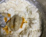 A picture of step 2 of Semolina Dhokla.