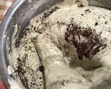 Foto langkah ke 3 dari resep Green Tea Oreo Almond Cake.