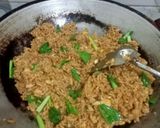 Foto langkah ke 5 dari resep Nasi goreng kecap.