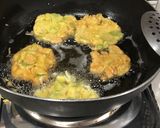 Une image de l'étape 3 de Beignets de courgettes.