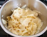 Hình bước làm 4 của món Canh măng củ muối nấu nấm