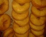 Foto langkah ke 5 dari resep Donat Tanpa Telur Tanpa Kentang.