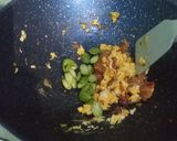 Foto langkah ke 5 dari resep Nasi Goreng Mawut Petai.