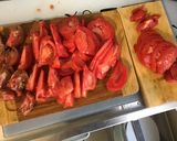 Une image de l'étape 3 de Trio de tomates à la romaine et mozzarella sauce balsamique.
