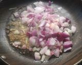झणझणीत मुगाची उसळ (moongachi usal recipe in marathi) रेसिपी स्टेप 2 फोटो