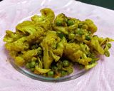 A picture of step 6 of Green Peas and Cauliflower Sabzi.