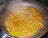 A picture of step 3 of Green peas MakhaniCurry.