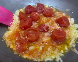 Foto del paso 1 de la receta: Pollo en salsa con patatas 🐓🥔