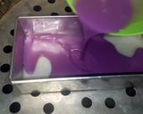 Foto langkah ke 4 dari resep Lapis Beras Rainbow.