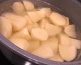 صورة الخطوة 1 من وصفة كرات البطاطس بالبشاميل
