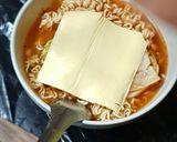 รูปขั้นตอนการทำที่ 3 ของ บะหมี่กิมจิชีส