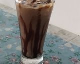 A picture of step 4 of Oreo milkshake.