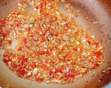 Hình bước làm 3 của món Thịt ba chỉ rang sả ớt