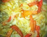 Foto del paso 2 de la receta: Pies de cerdo con tomate