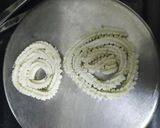 ચકરી (Chakri Recipe In Gujarati) રેસીપી સ્ટેપ2ફોટો