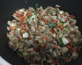 Foto del paso 3 de la receta: Empanadas de carne cortada a cuchillo