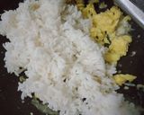 Foto langkah ke 2 dari resep Nasi goreng Royco.