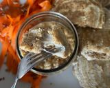 Foto del passaggio 4 della ricetta Pancakes Filanti con Hummus e Carote