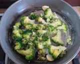 Foto del passaggio 2 della ricetta Orecchiette broccoli e gorgonzola