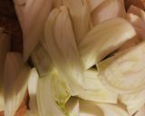 Foto del passaggio 1 della ricetta Pollo con finocchi gratinati al forno - ricetta light