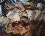 Foto langkah ke 1 dari resep Tumis ikan asin cabe gendot.