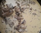 Foto del paso 3 de la receta: Puré con carne en salsa de champiñones