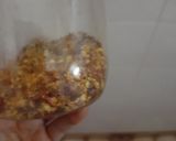 A picture of step 1 of Red Chilli oil.