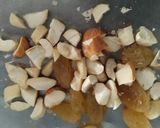 રવા ના લાડવા (Rava Ladoo Recipe In Gujarati) રેસીપી સ્ટેપ4ફોટો