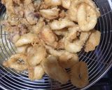 Foto langkah ke 7 dari resep Cumi Goreng Tepung FAVORIIIIT! Super lembuuuuut dan crunchy! WAJIB COBA.