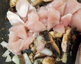 A picture of step 7 of My Spanish Stirfry. 😀.