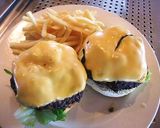 A picture of step 9 of Delicious! Butcher's Hamburger Patty.