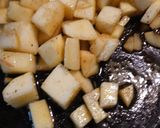 A picture of step 3 of Potatoes, Apple and Bacon.