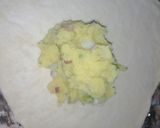 A picture of step 4 of Aloo paratha.