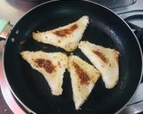 A picture of step 4 of Paneer tikka bread samosa.