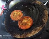 A picture of step 8 of Ragda patties- aloo tikki chaat.