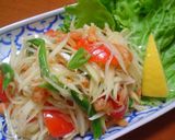 A picture of step 7 of Som Tum (Thai Green Papaya Salad).
