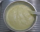 A picture of step 4 of Easy Apple Cake.