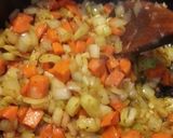 A picture of step 4 of Vegetable Noodle Soup.