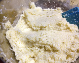 Foto del paso 2 de la receta: Pizza de jamón y rulo de cabra con base de coliflor