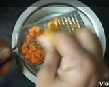 લીલી હળદળવાળુ દૂધ (Green Haldar Milk Recipe in Gujarati) રેસીપી સ્ટેપ1ફોટો