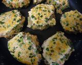 A picture of step 4 of Healthy Japanese-style Hamburger Patties with Chives.