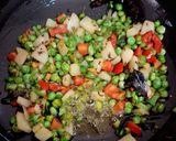 A picture of step 4 of Vegetable Red Rice Poha.