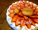 A picture of step 10 of A Strawberry Cake Decorated like a Flower.