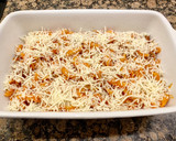 Foto del paso 6 de la receta: Macarrones con salchichas y chorizo, rellenos de queso